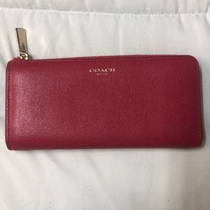 Coach Zipper Wallet